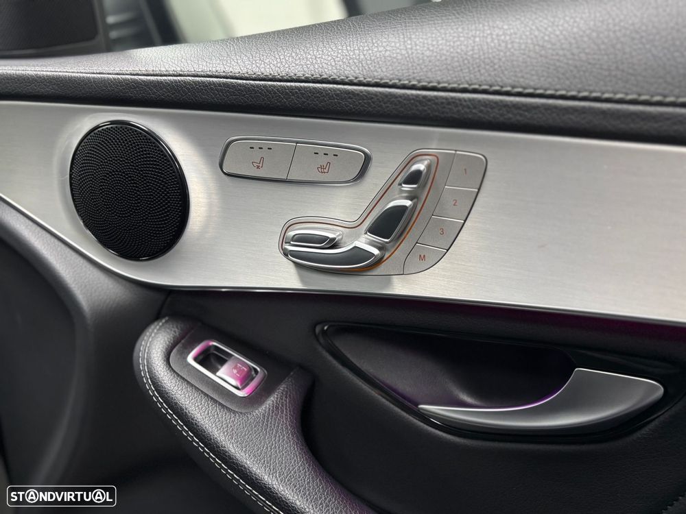 Mercedes-Benz GLC 300 e 4Matic 9G-TRONIC AMG Line - 25