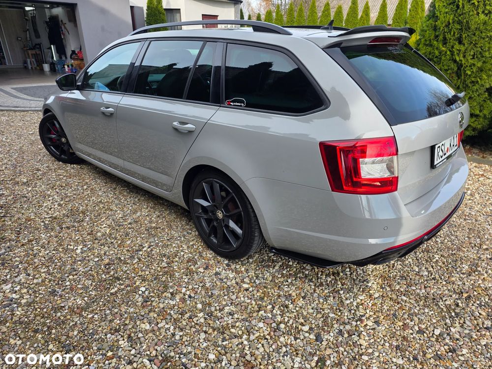 Skoda Octavia ver-combi-2-0-tdi-dsg-rs - 14