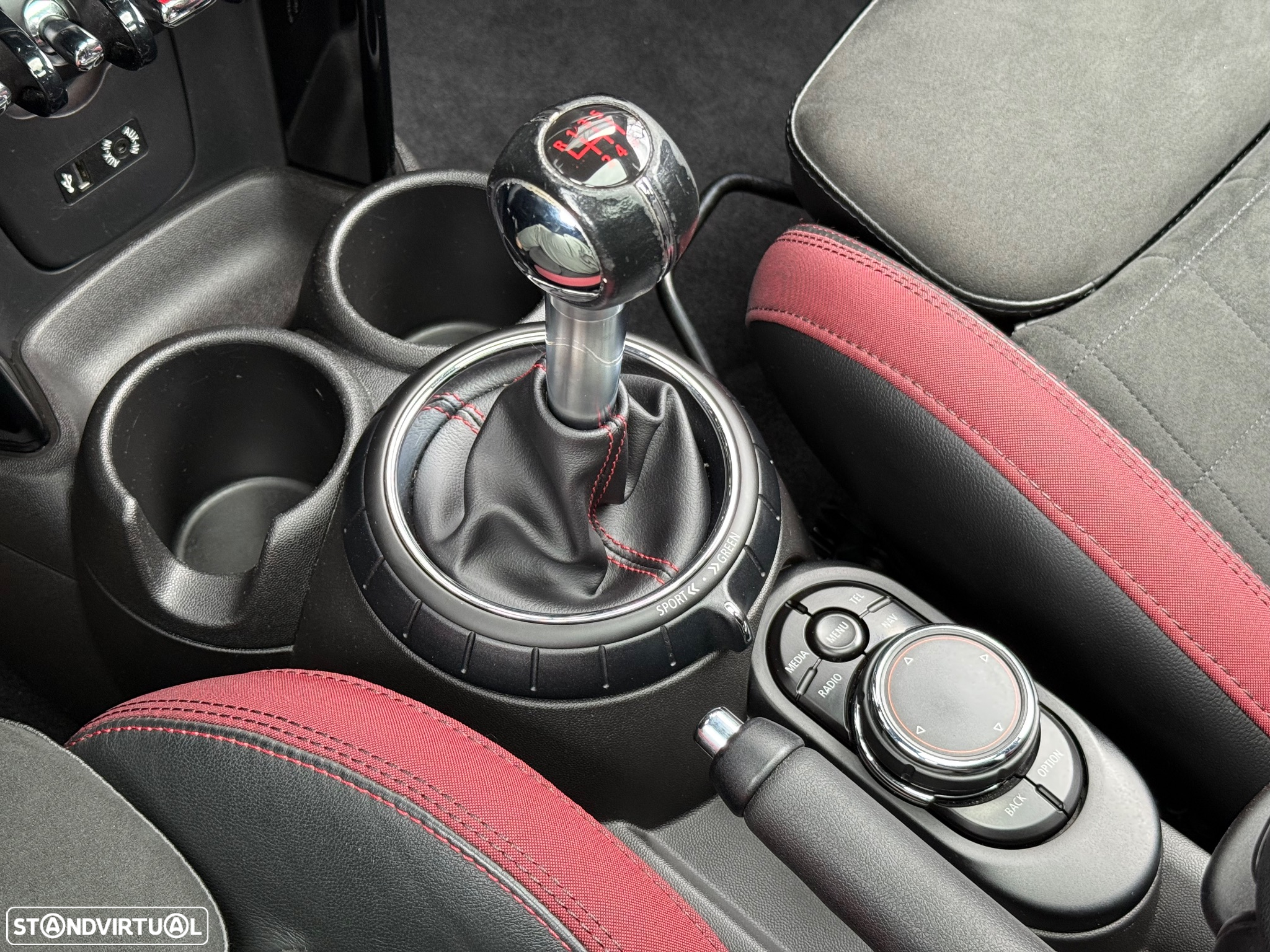 MINI 3 Portas John Cooper Works - 27
