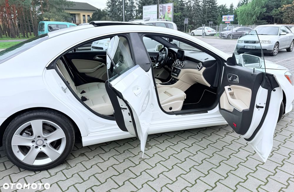 Mercedes-Benz CLA 250 7G-DCT AMG Line - 7