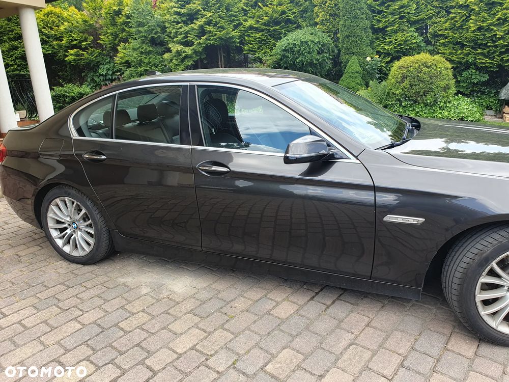 BMW Seria 5 520d xDrive Luxury Line - 4
