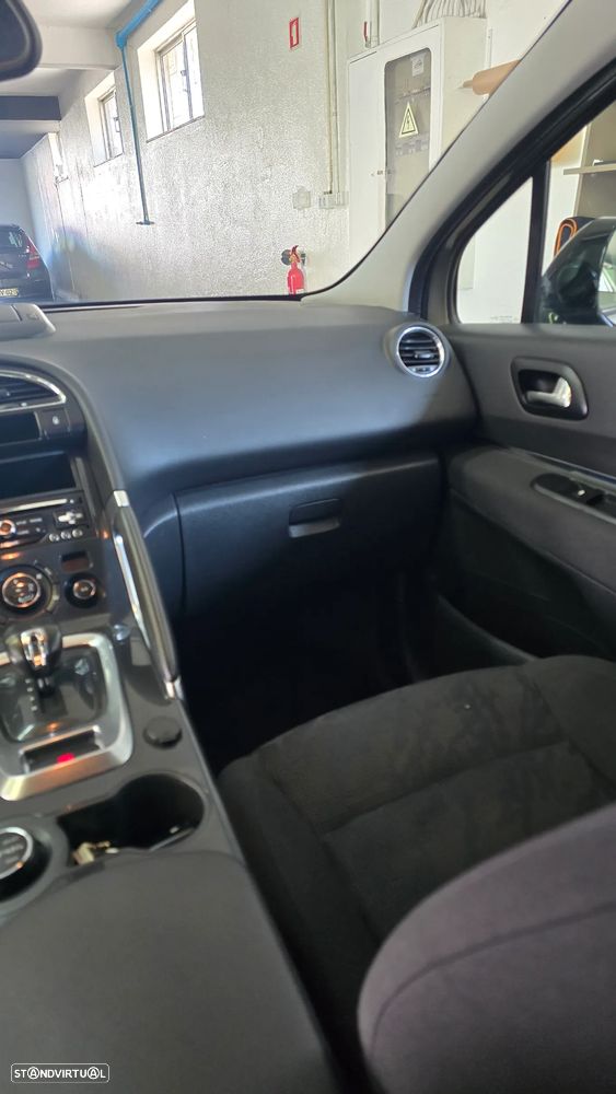 Peugeot 3008 2.0 HDi Hybrid4 - 27