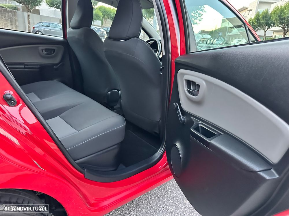 Toyota Yaris 1.5 HSD Active - 34