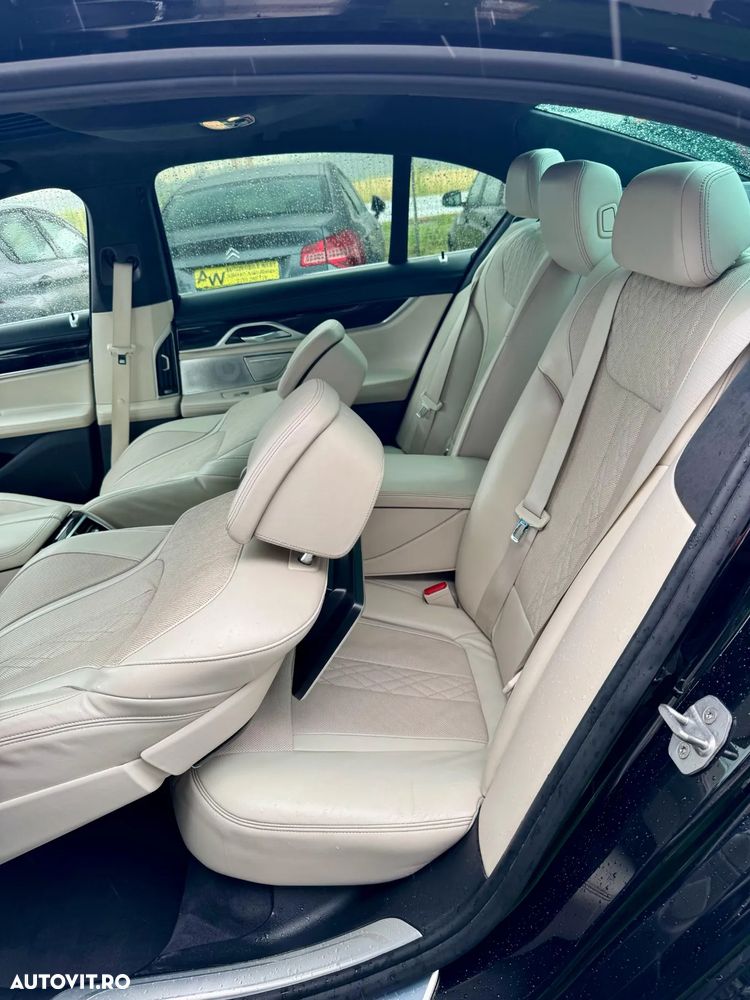 BMW Seria 7 730d xDrive - 25