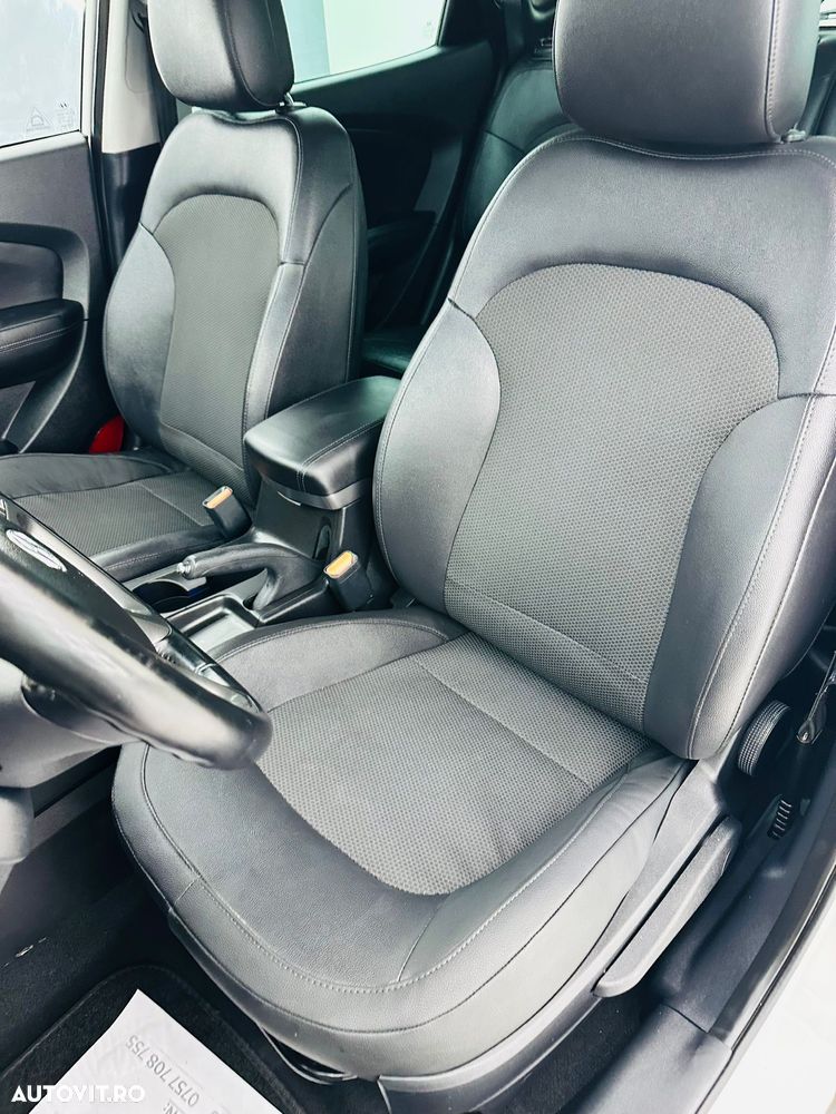 Hyundai ix35 blue 1.6 2WD Finale Silver - 14