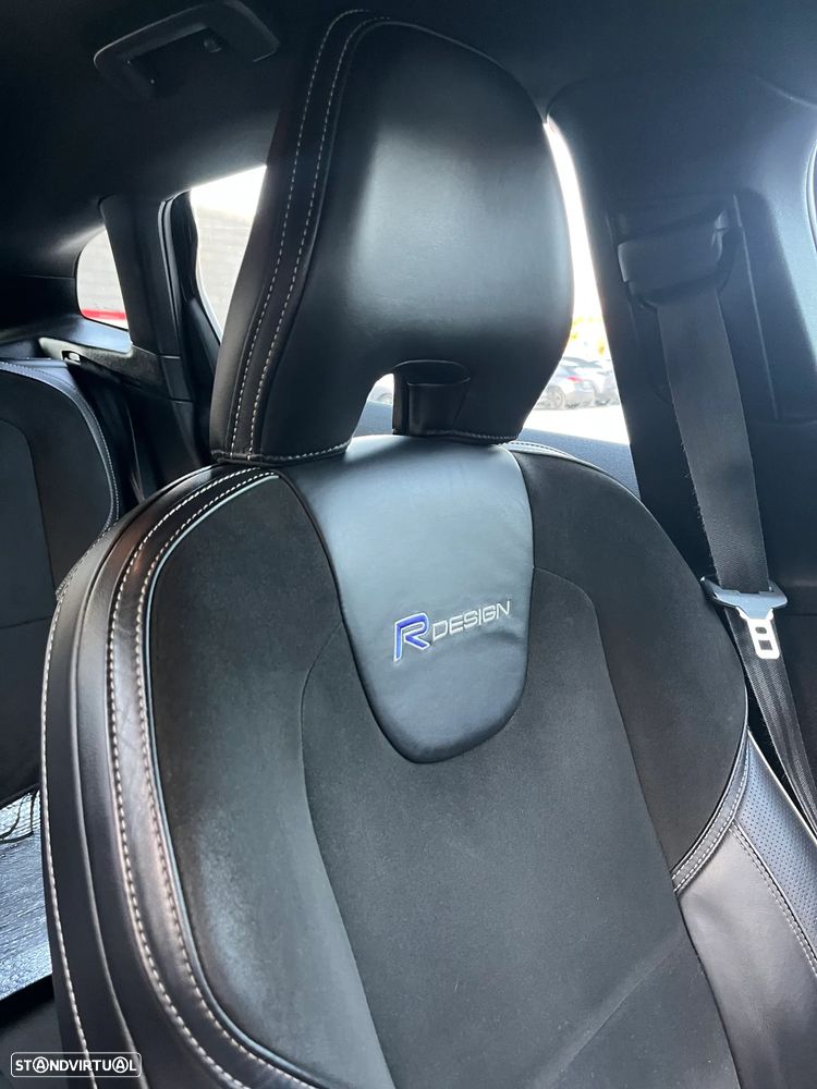 Volvo V40 D2 R Design - 24