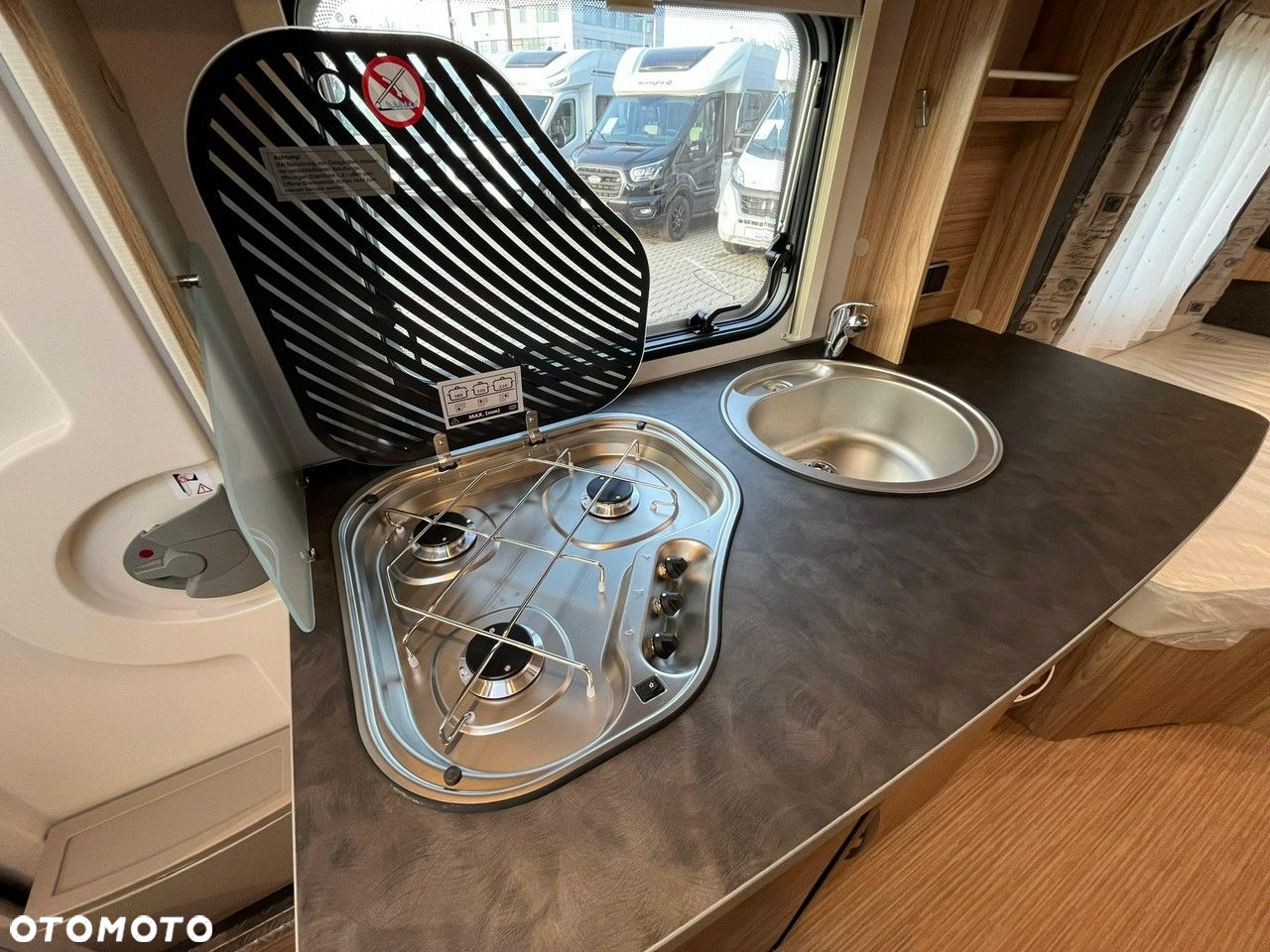 Hymer-Eriba Nova Light 442 - 18