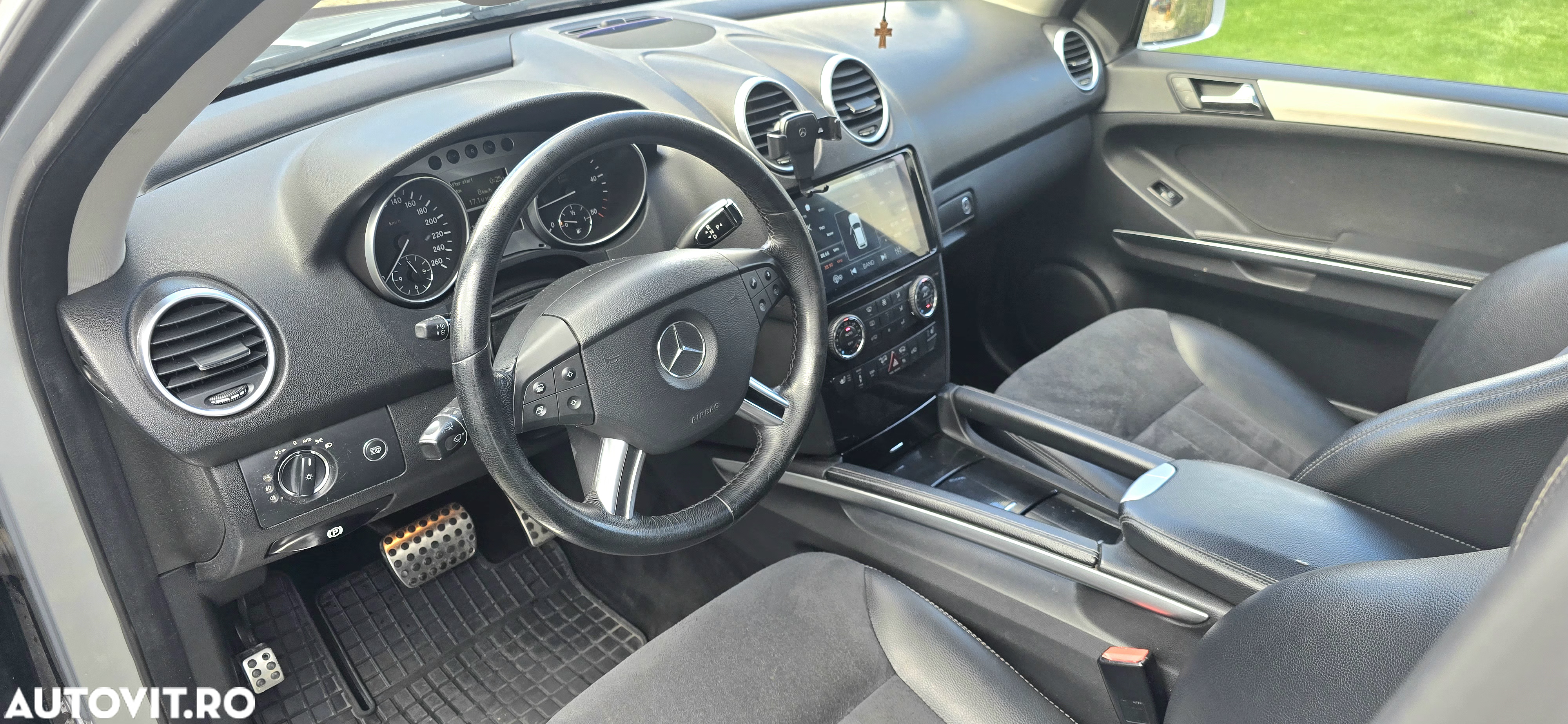 Mercedes-Benz ML - 13
