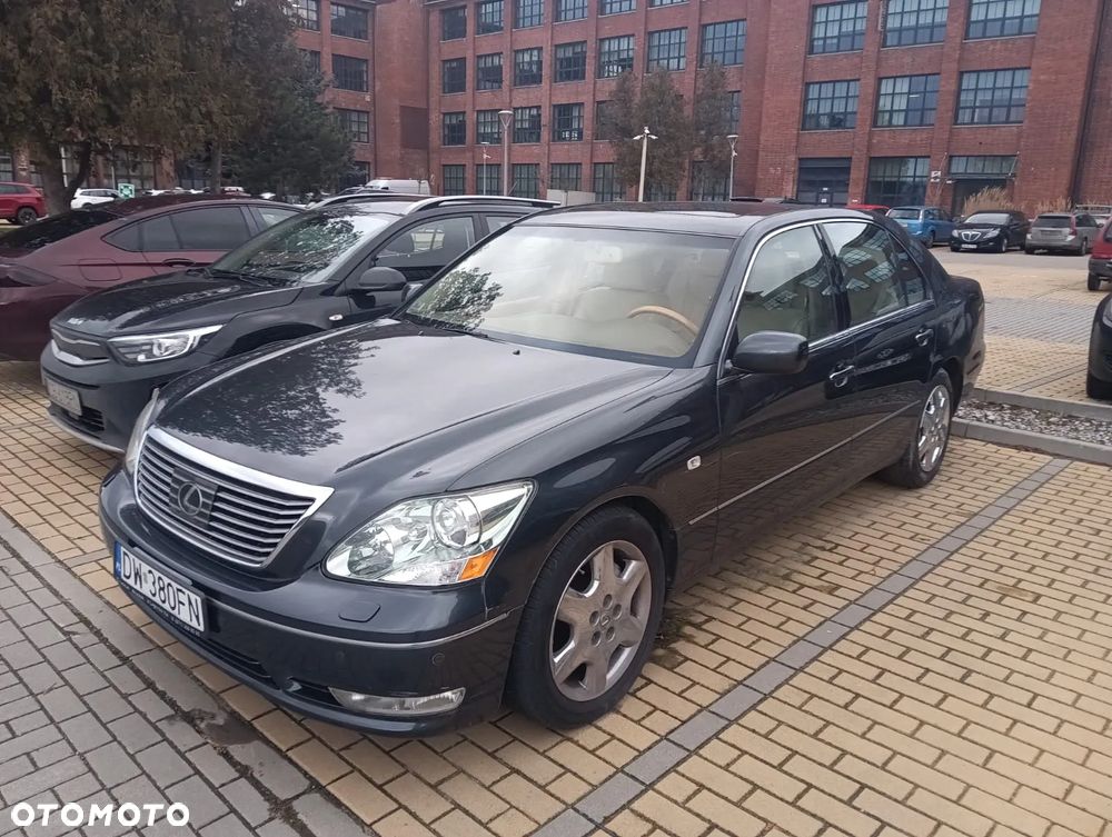 Lexus LS Comfort - 1