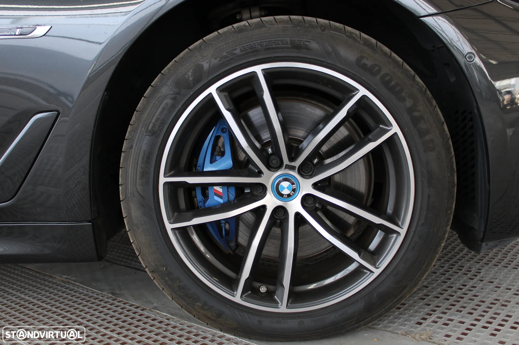 BMW 530 e Pack M - 28