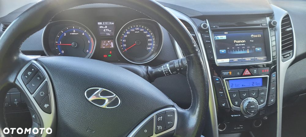 Hyundai i30 blue Kombi 1.6 CRDi DCT Style - 9