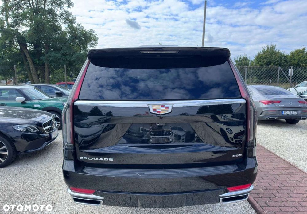 Cadillac Escalade - 7