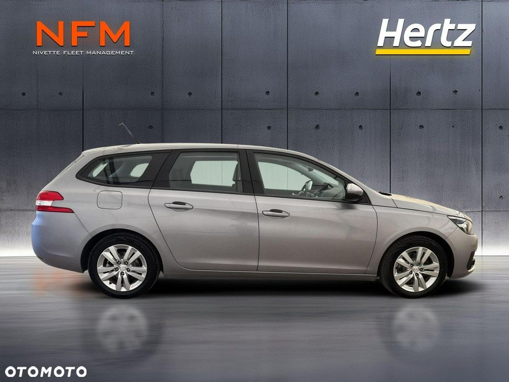 Peugeot 308 - 8