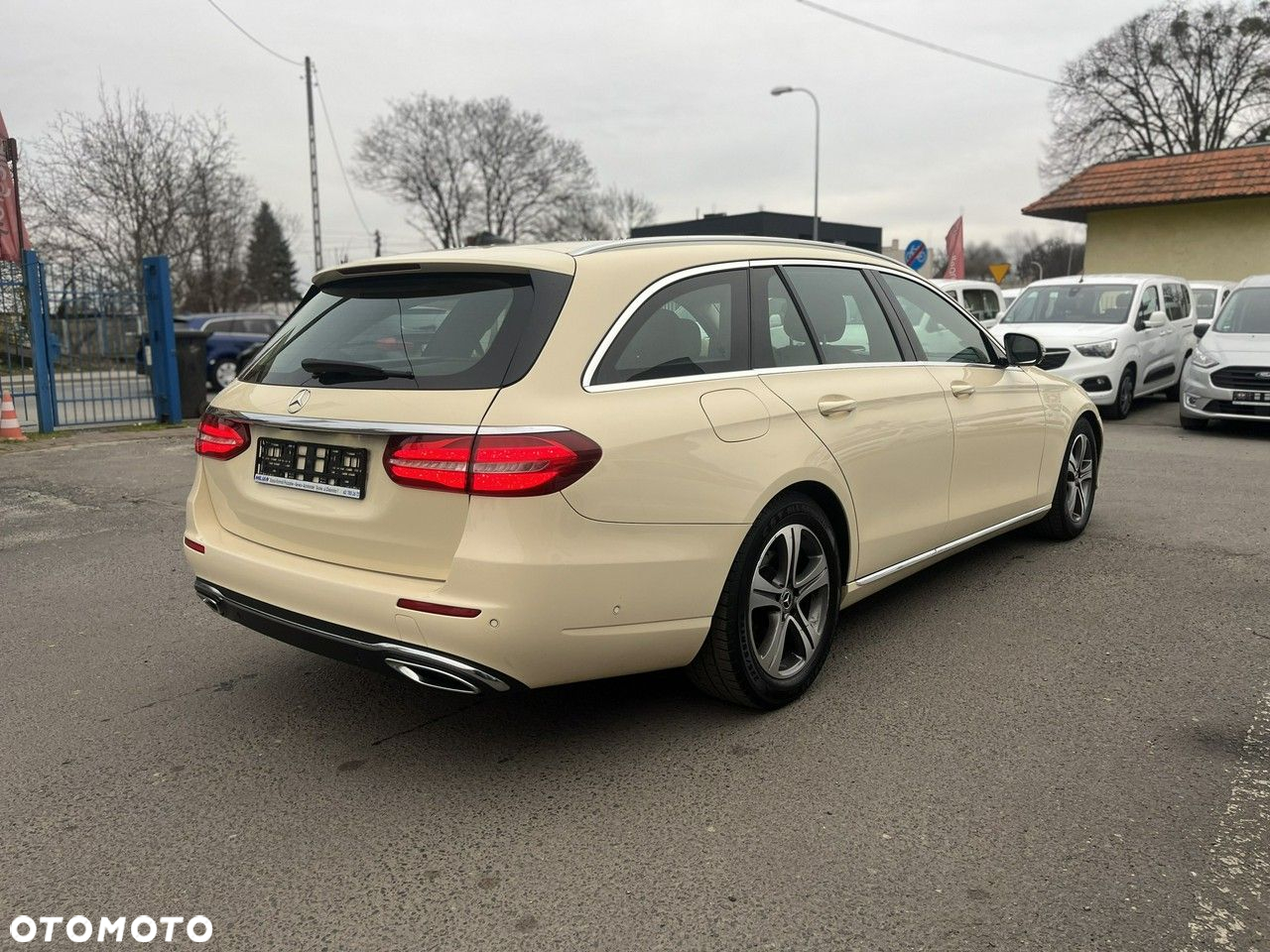 Mercedes-Benz Klasa E - 4