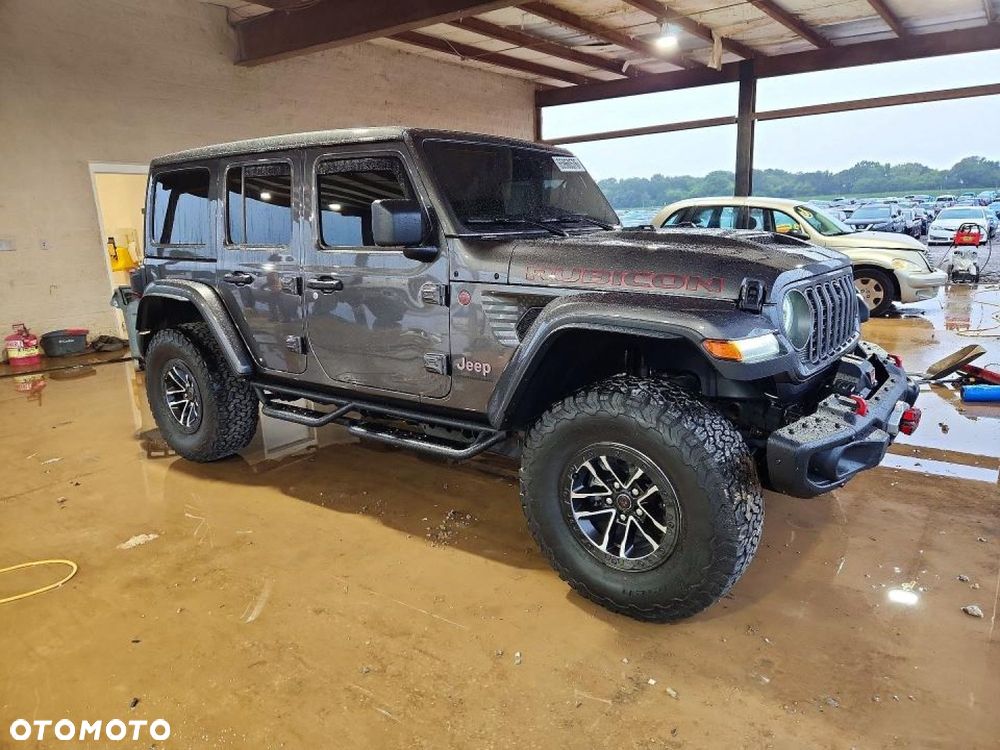 Jeep Wrangler - 5