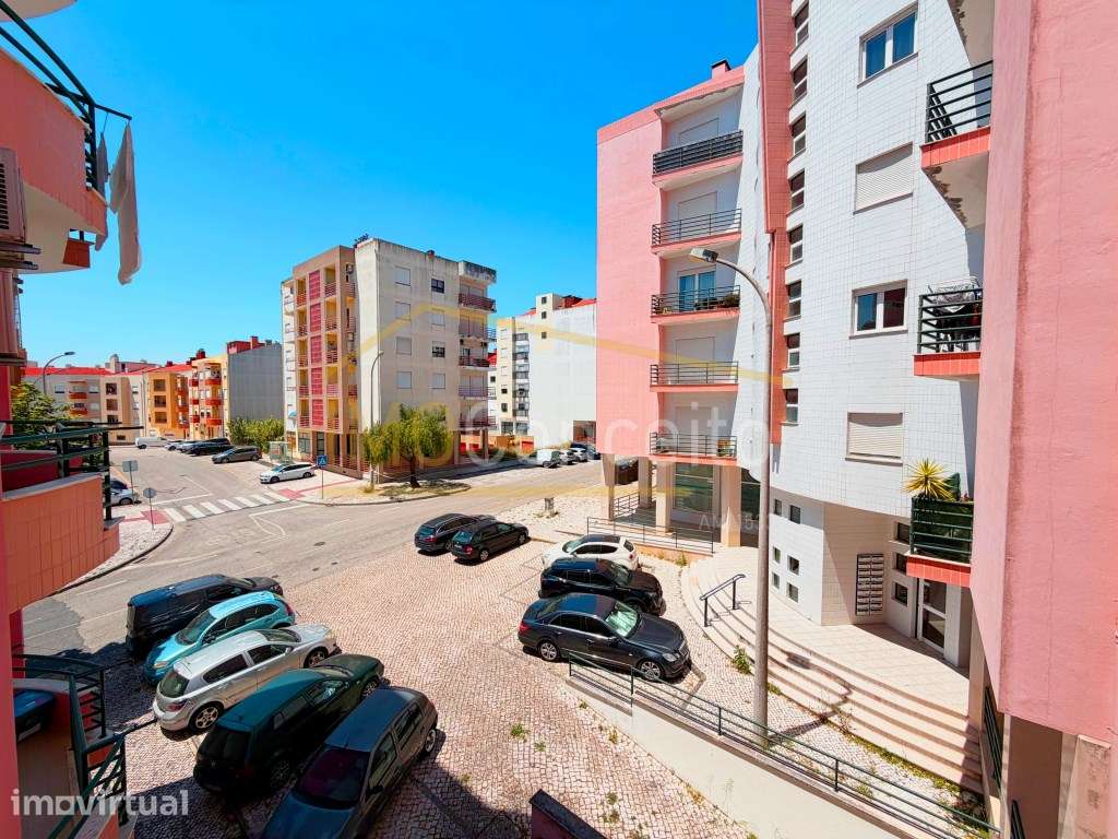 Apartamento T3/ sótão/garagem fechada em Torres Novas - Grande imagem: 2/32