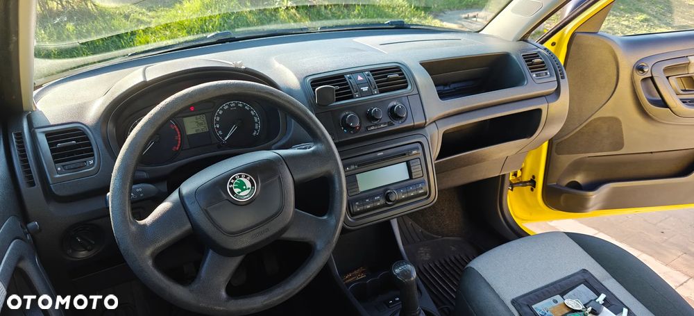 Skoda Fabia 1.2 HTP Ambiente - 11