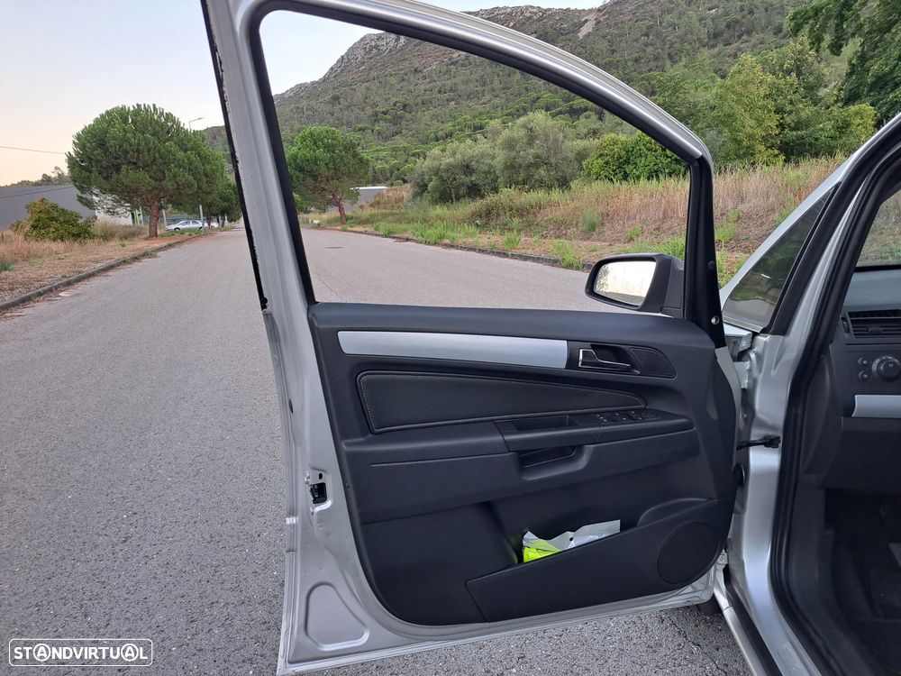 Opel Zafira 1.9 CDTI Cosmo - 11