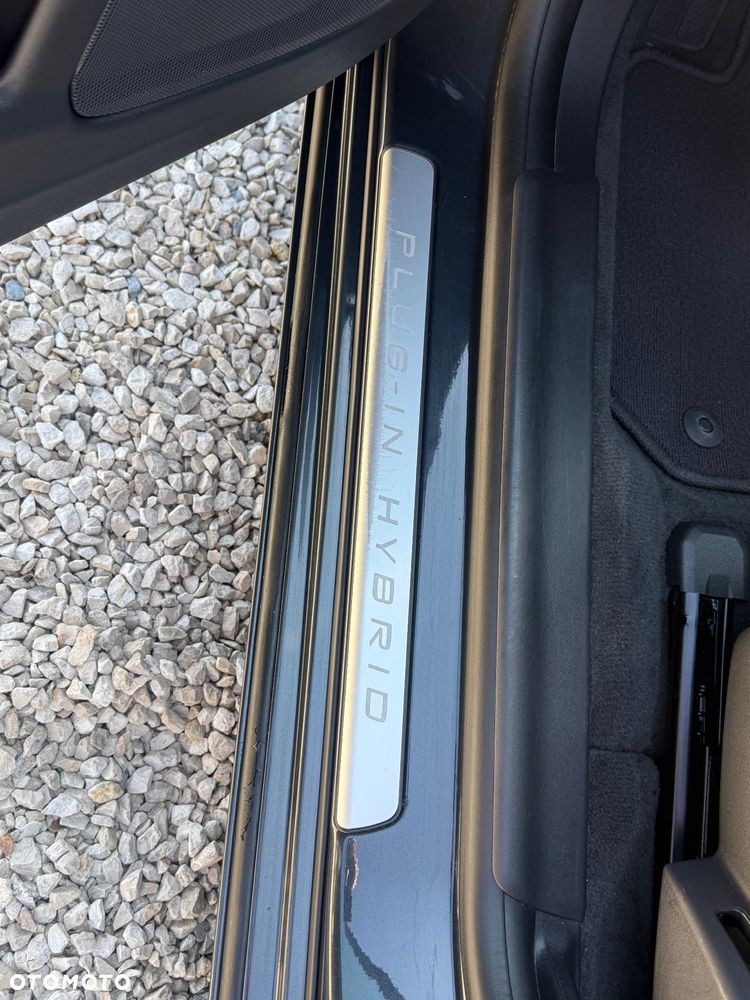 Volvo V60 D6 AWD Plug-in Hybrid Summum - 11