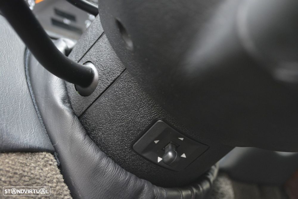 Mercedes-Benz SL 320 - 25