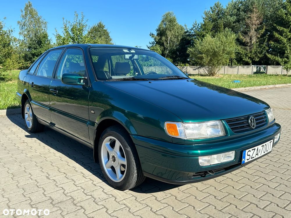 Volkswagen Passat - 2