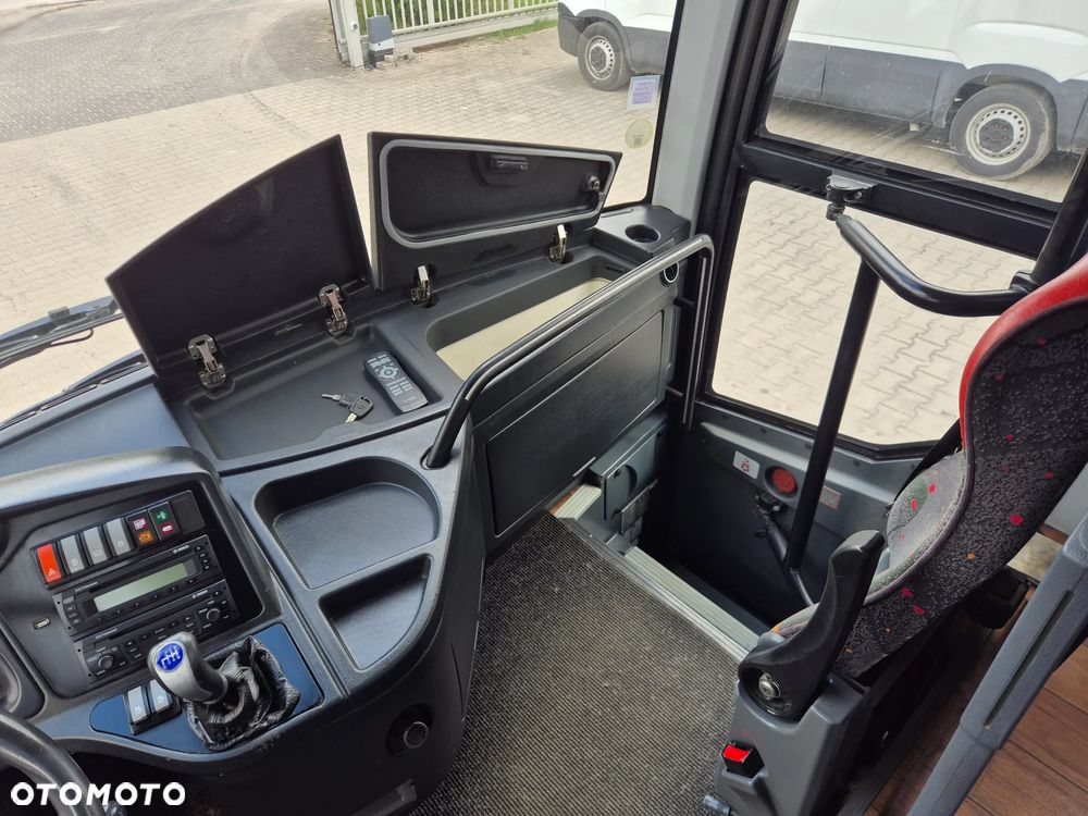 Temsa MD 9 / SPROWADZONA / MANUAL / KLIMA / E URO 6 - 32