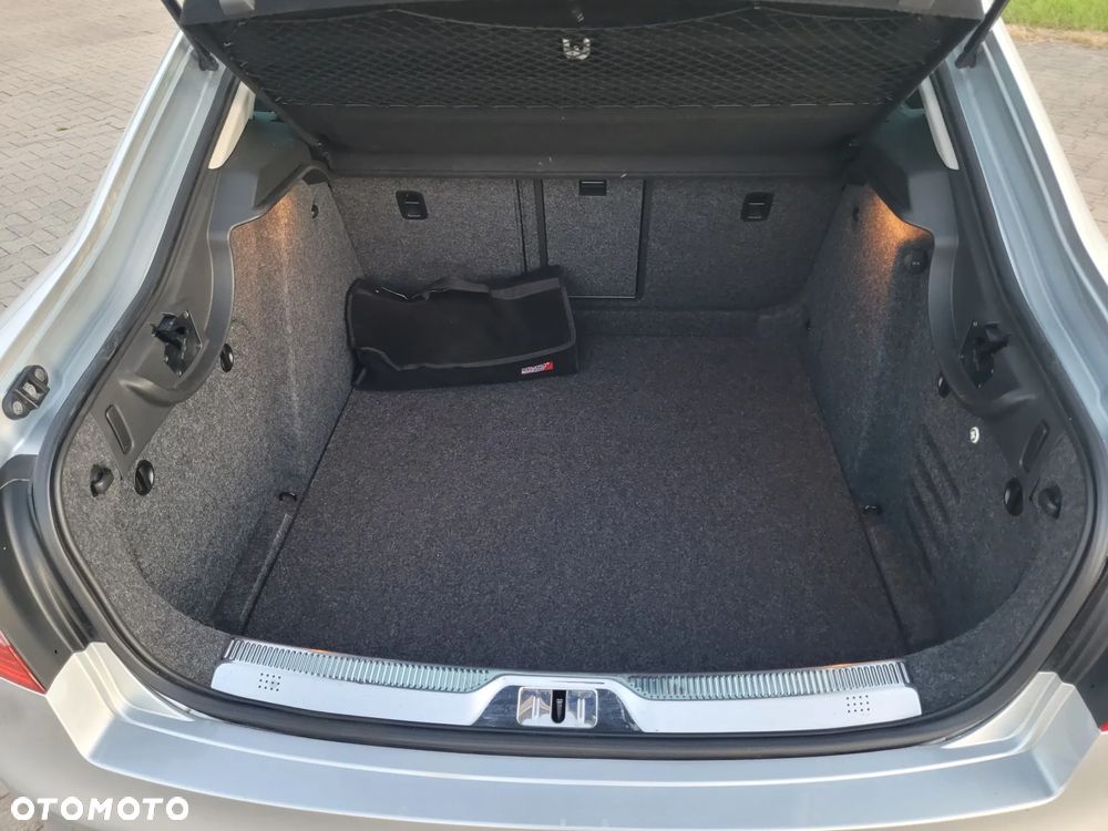 Skoda Superb 2.0 TDI Business - 10