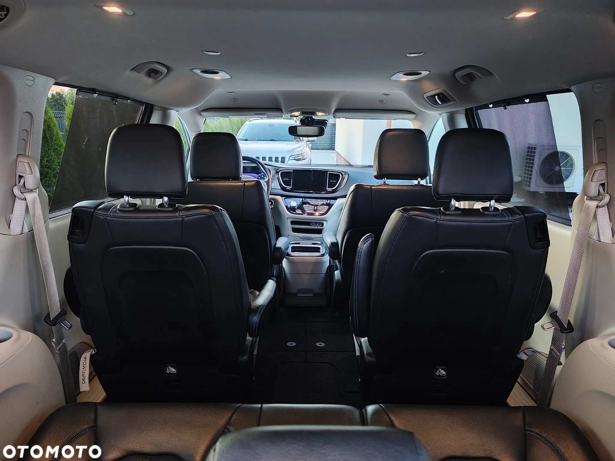Chrysler Pacifica - 29