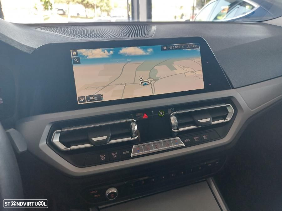 BMW 330 e Auto - 26