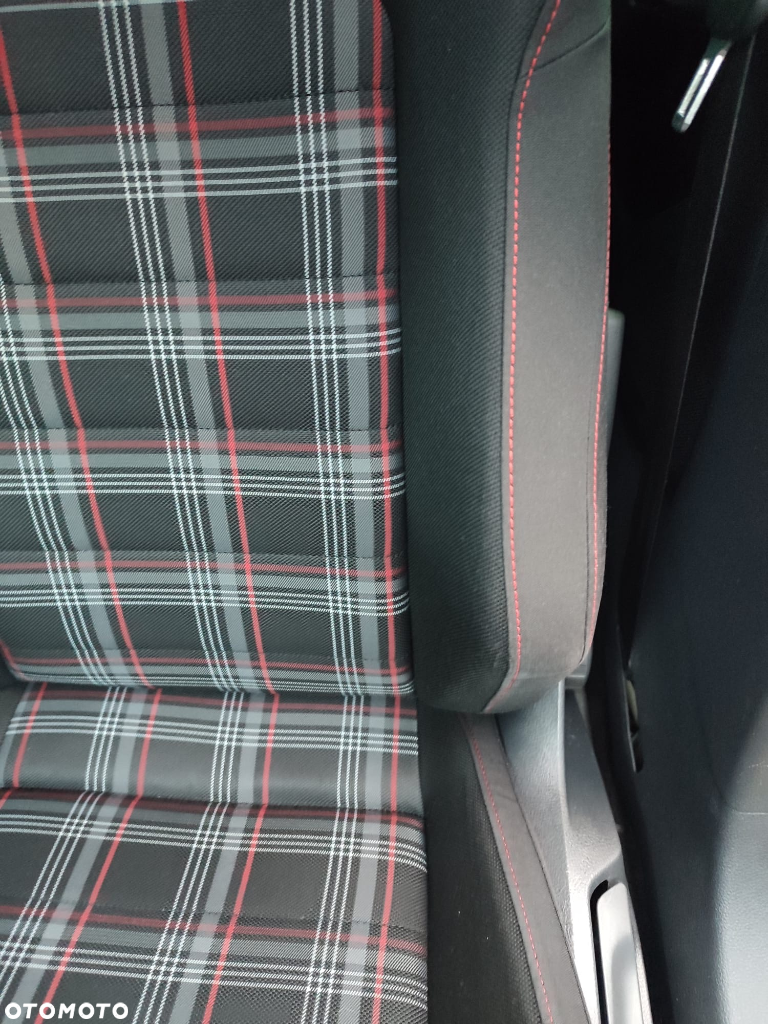 Volkswagen Golf GTI Performance BlueMotion Technology - 17