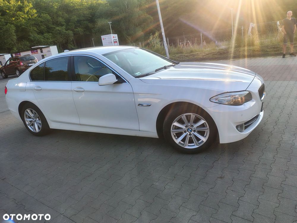 BMW Seria 5 520i - 8