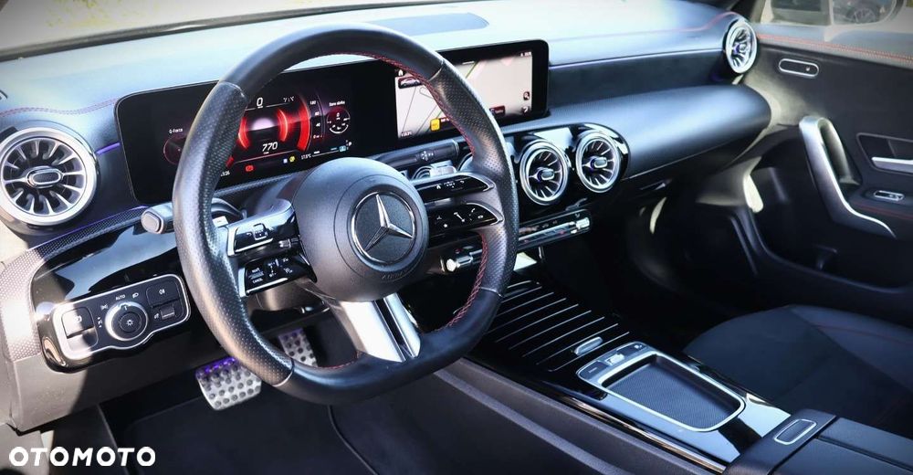 Mercedes-Benz CLA - 11