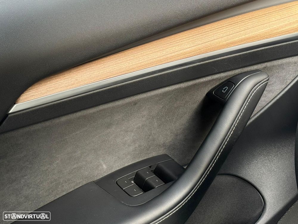 Tesla Model 3 Standard Range Plus RWD - 40