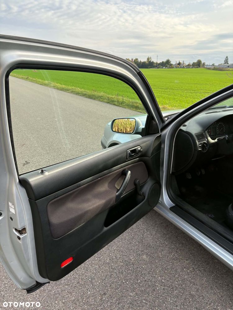 Volkswagen Golf - 12