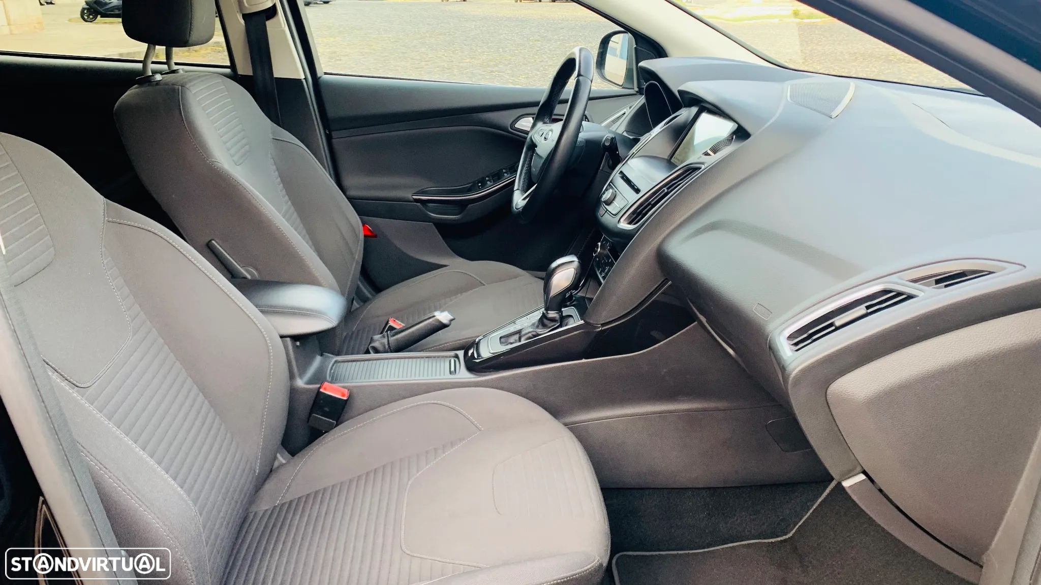 Ford Focus 1.0 SCTi Titanium Aut. - 6