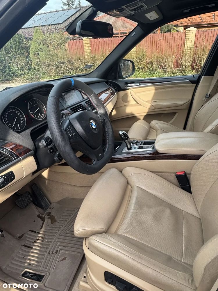 BMW X5 xDrive50i - 11