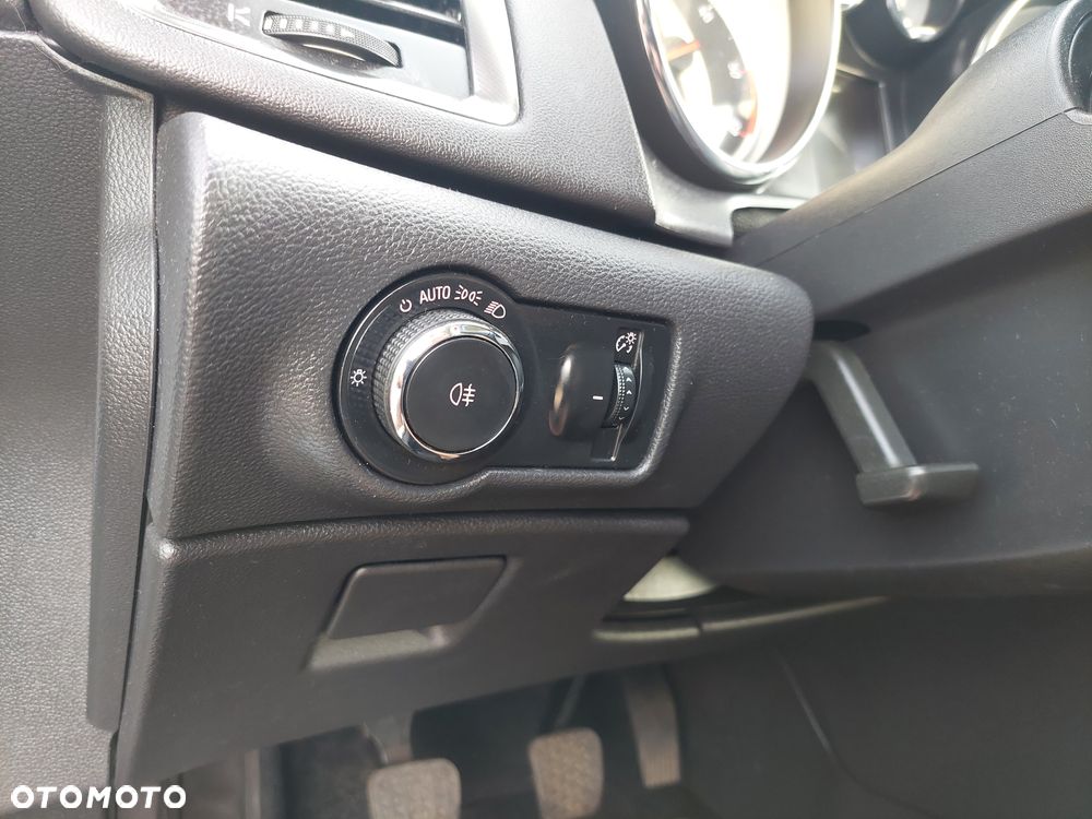 Opel Astra 2.0 CDTI Sport - 22