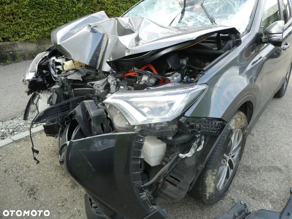 Toyota RAV4 - 11
