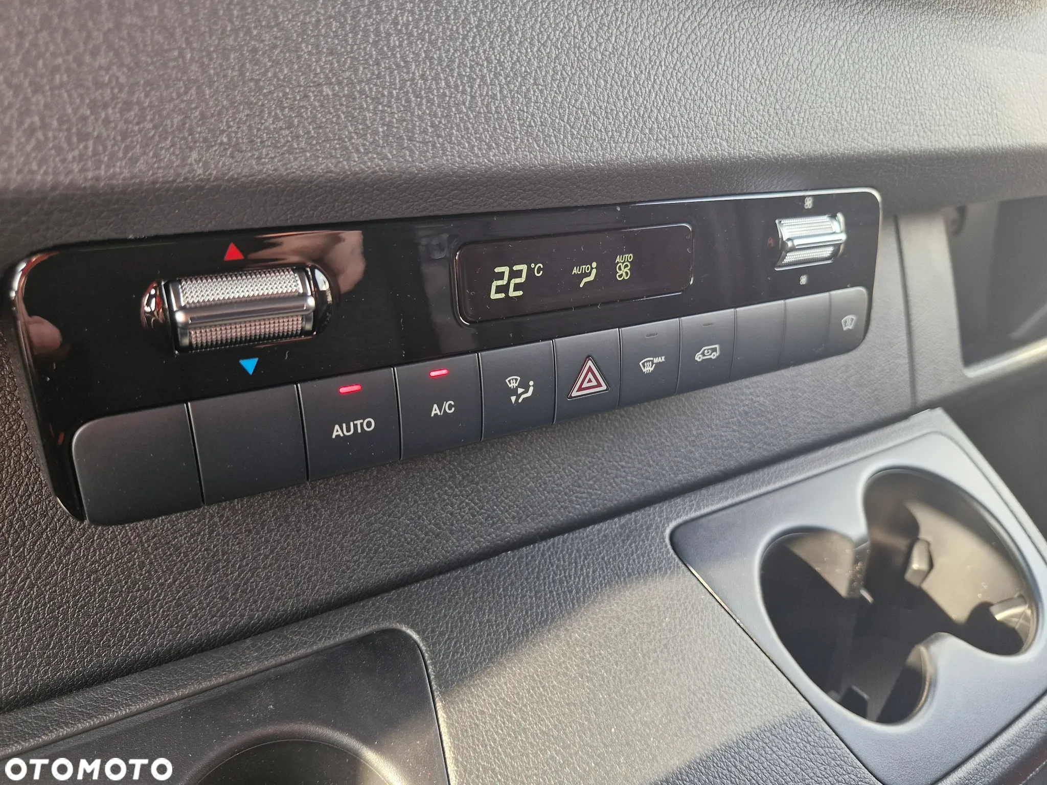 Mercedes-Benz Sprinter 319 CDI - 19