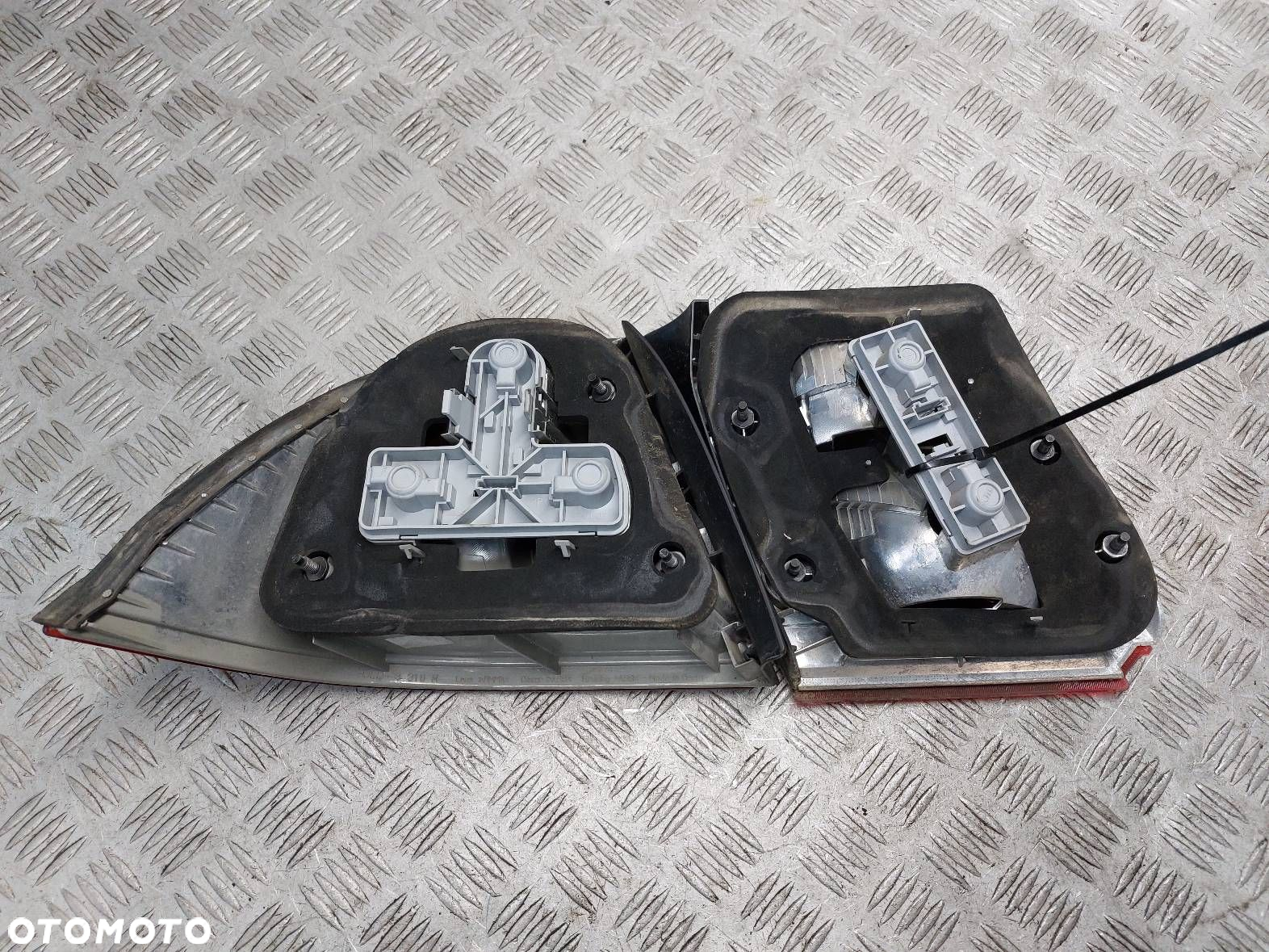LAMPA PRAWY TYŁ SAAB 9-5 I SEDAN - 4