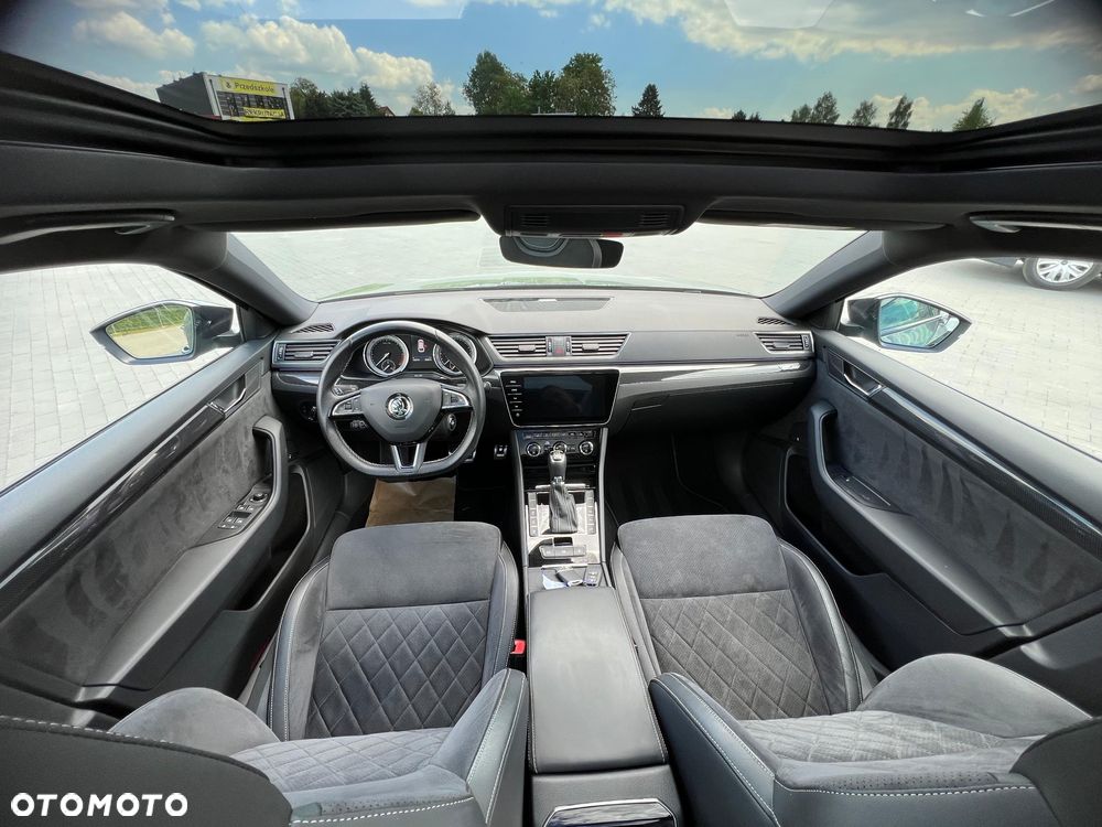 Skoda Superb 2.0 TDI 4x4 DSG Sportline - 11