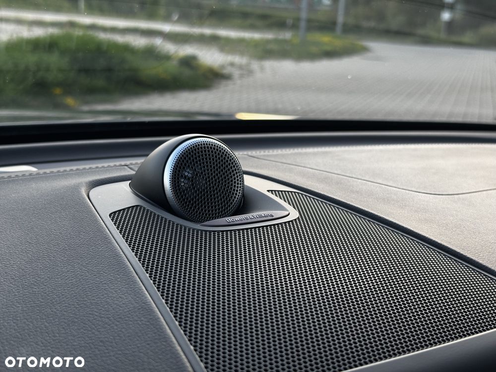 Volvo XC 60 T5 AWD R-Design - 26