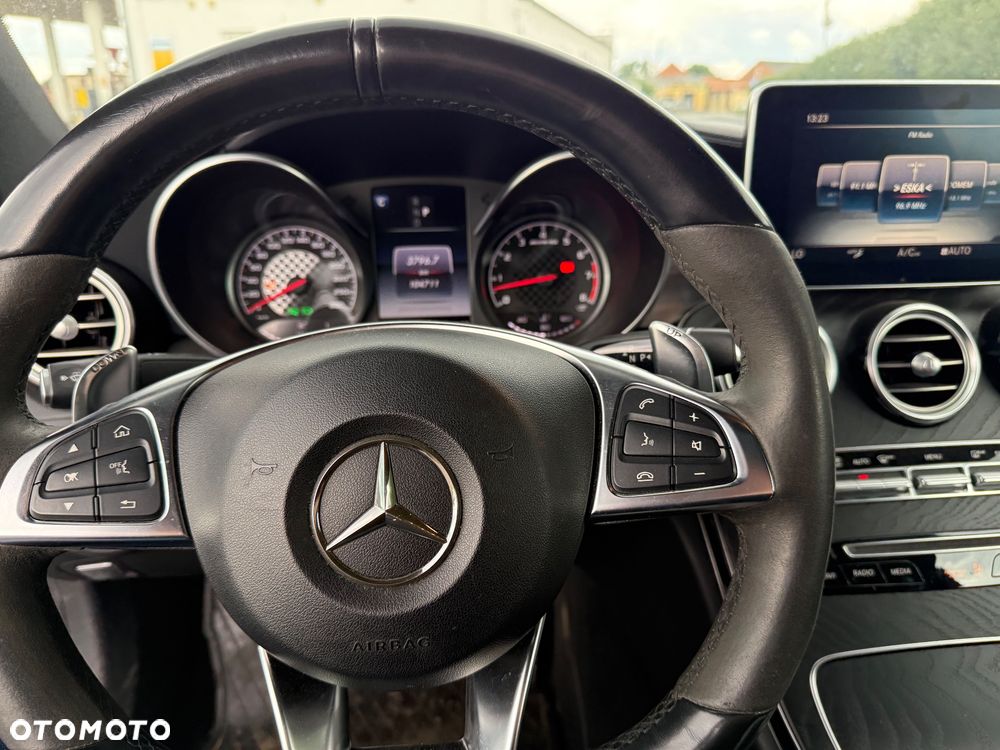 Mercedes-Benz Klasa C AMG 43 4Matic 9G-TRONIC - 26