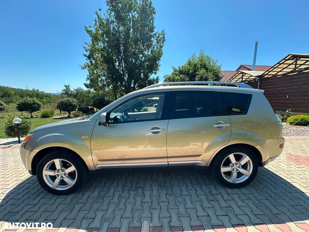 Mitsubishi Outlander 2.0 DI-D Intense - 10