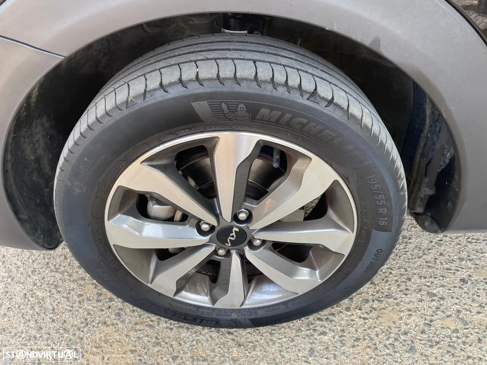 Kia Stonic 1.2 Dynamic - 3