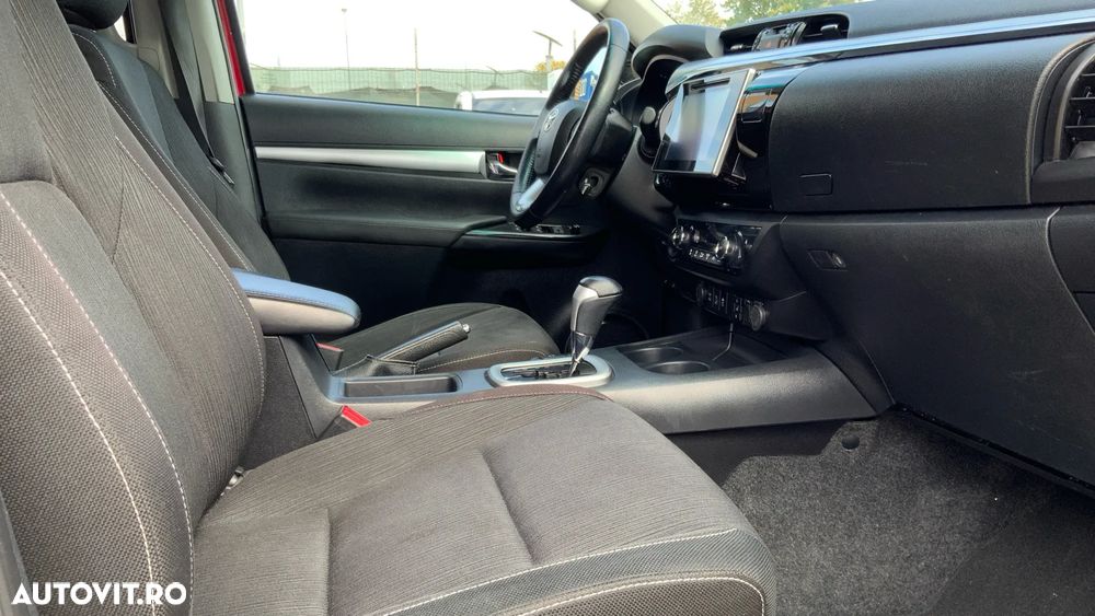 Toyota Hilux 4x4 Double Cab A/T Invincible - 12