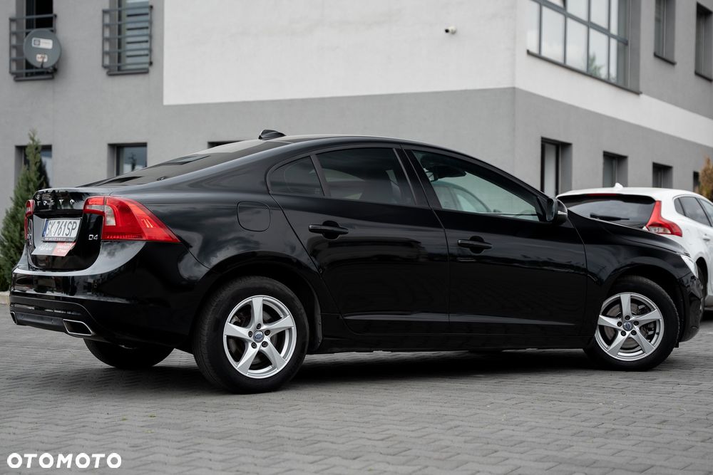Volvo S60 D3 Drive-E Momentum - 13