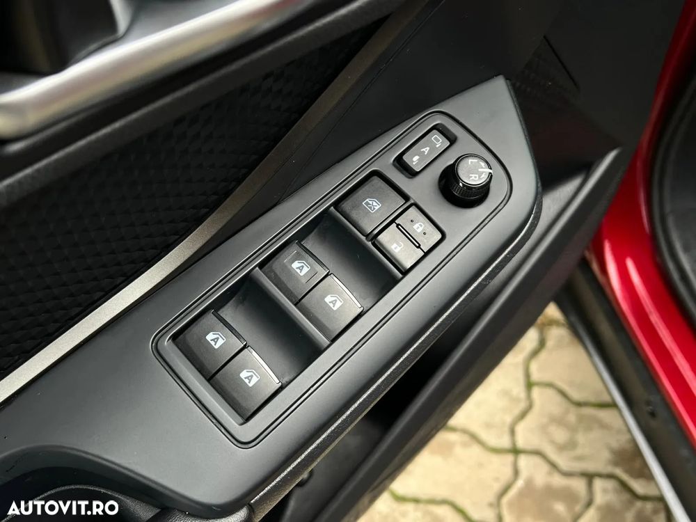 Toyota C-HR 1.8 HSD 4x2 CVT C-ult - 26