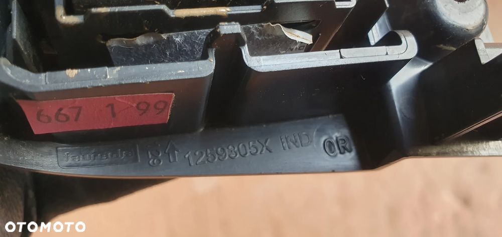 Panel sterowania przełącznik regulacji świateł Renault Trafic III Vivaro B - 8