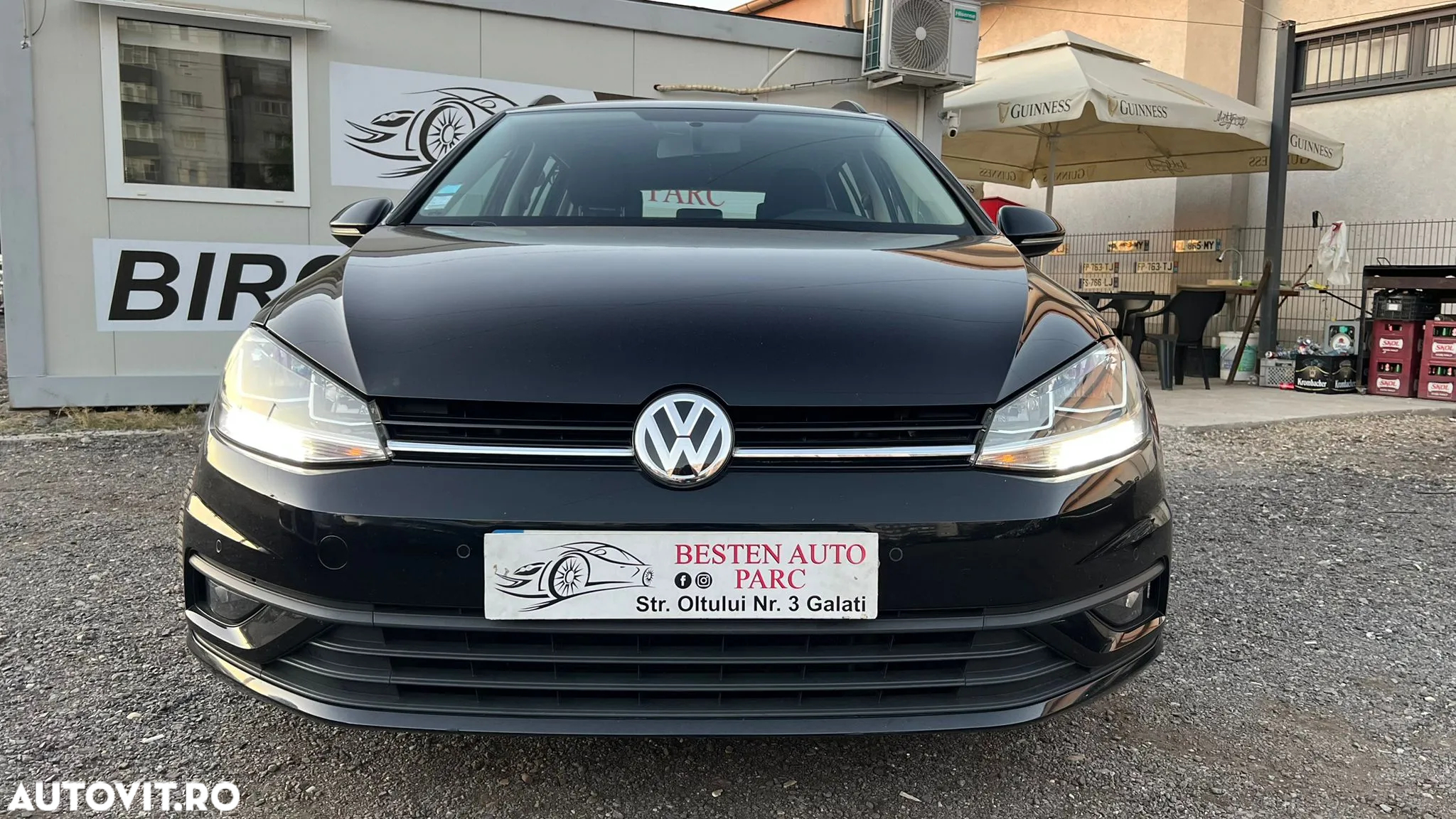 Volkswagen Golf - 30